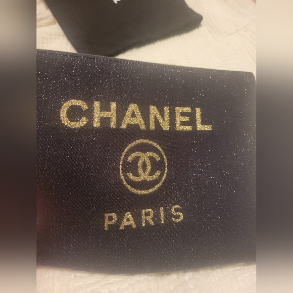 Chanel Clutch/Pouch - Picture 3 of 7